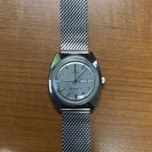 Q Timex 1978 Reissue 37mm Day-Date Watch (NOT vintage)
